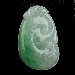 糯冰种飘翠如意挂件