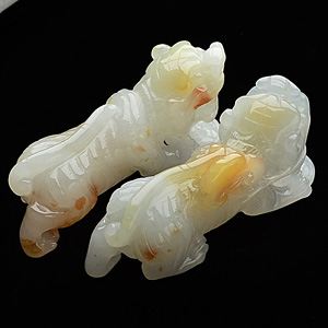 糯冰种晴水红黄翡虎虎生威挂件(一对)