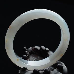 糯冰种晴水飘黄翡手镯（56.2mm）