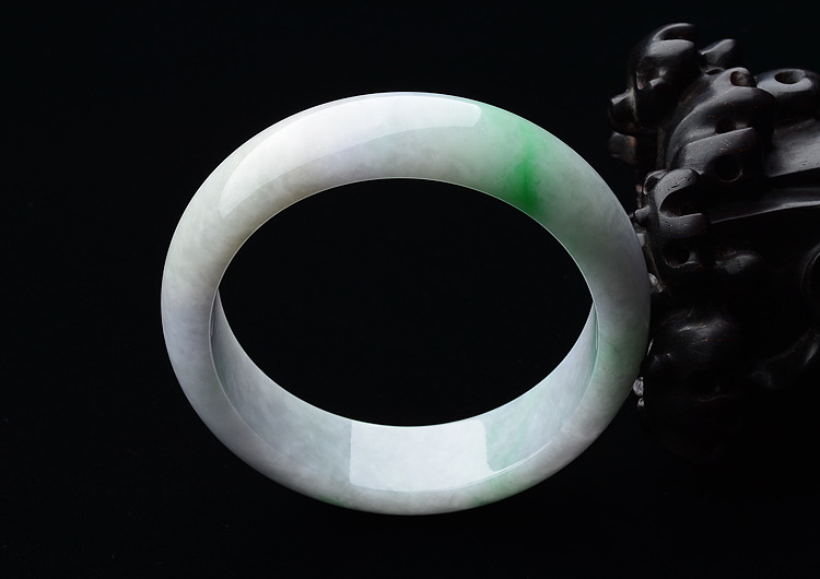 糯冰种春带彩手镯（59mm）