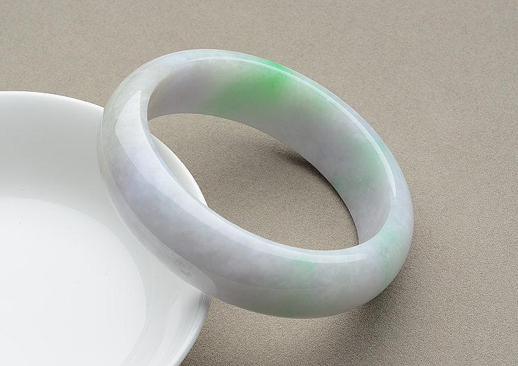 糯冰种春带彩手镯（59mm）
