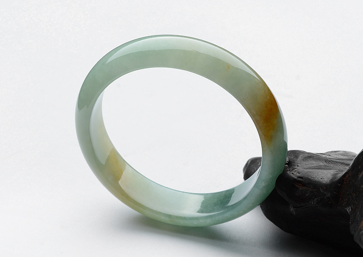 (超值推荐)糯冰种黄翡飘花手镯（58.8mm）