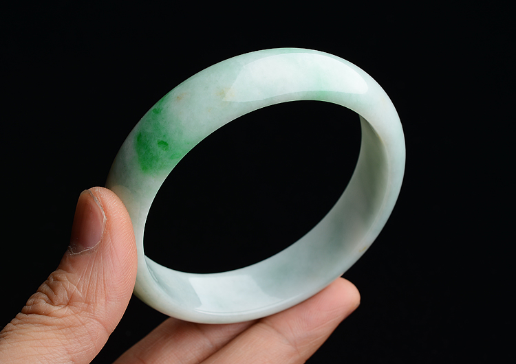 糯冰种飘翠手镯（59.4mm）