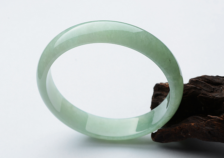 糯冰种晴水手镯（61mm）