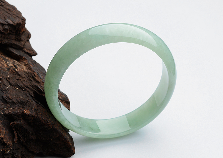 糯冰种晴水手镯（61mm）