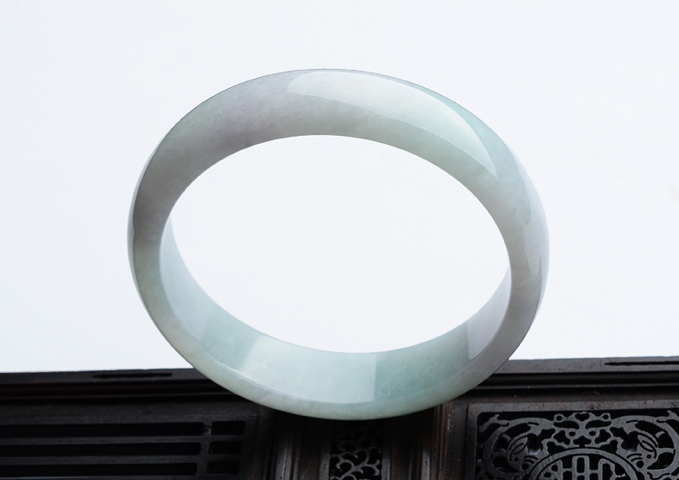 糯冰种淡晴水手镯（58.2mm）