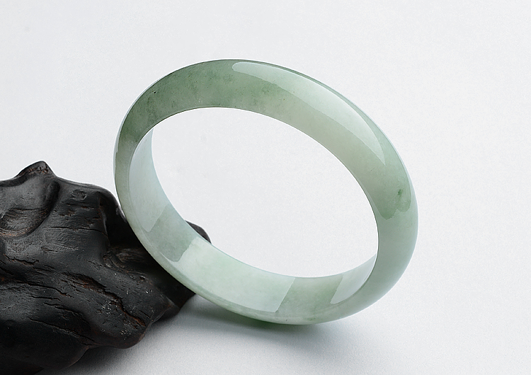 糯冰种飘花手镯（58.3mm）
