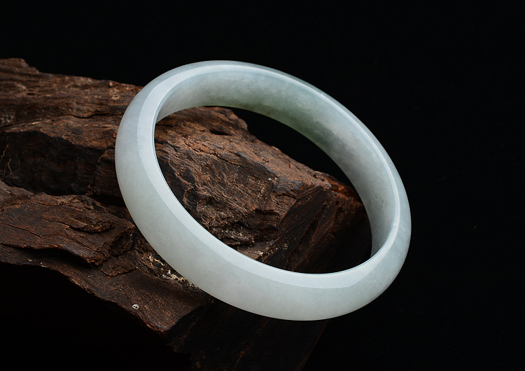 糯冰种飘花手镯（58.4mm）