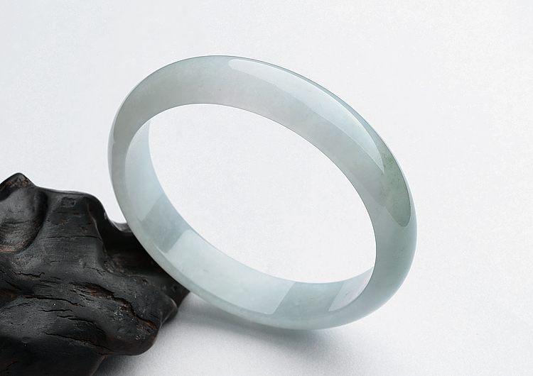 糯冰种飘花手镯（58.4mm）