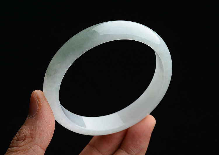 糯冰种飘花手镯（58.4mm）