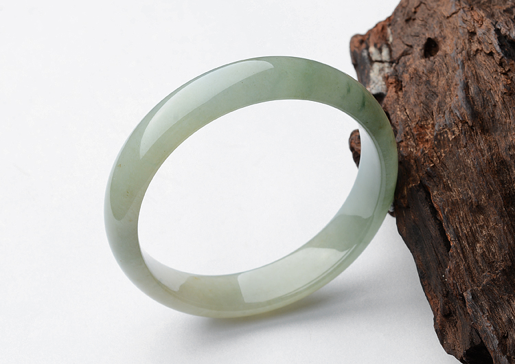 糯冰种晴水手镯（56.2mm）