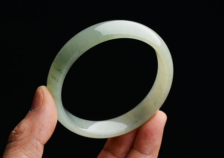糯冰种晴水手镯（56.2mm）