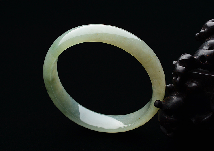 糯冰种晴水手镯（56.2mm）