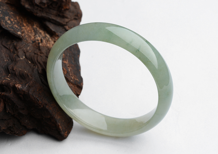 糯冰种晴水手镯（56.2mm）