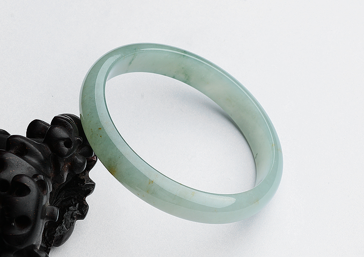 冰种晴水略飘黄翡手镯（60.5mm）