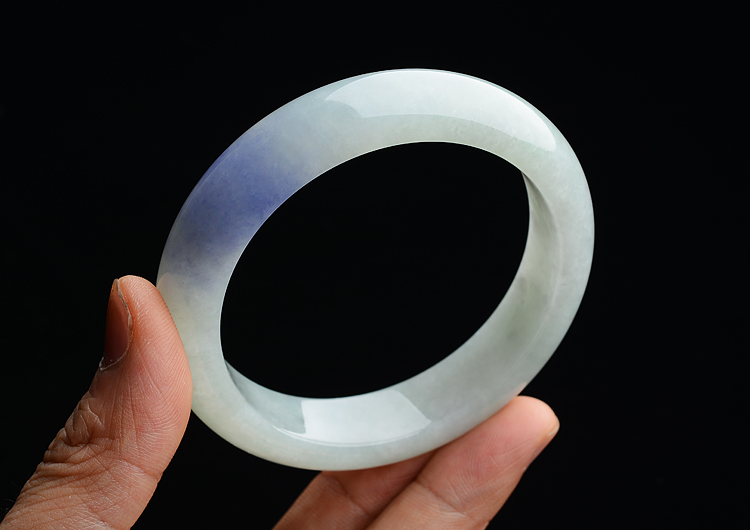 (超值推荐)糯冰种晴水带紫罗兰手镯（58.2mm）