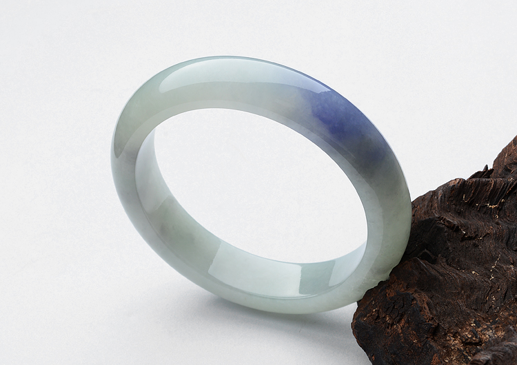 (超值推荐)糯冰种晴水带紫罗兰手镯（58.2mm）