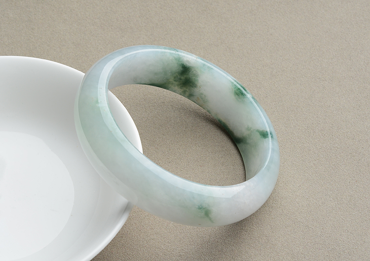 糯冰种飘花手镯（58.2mm）