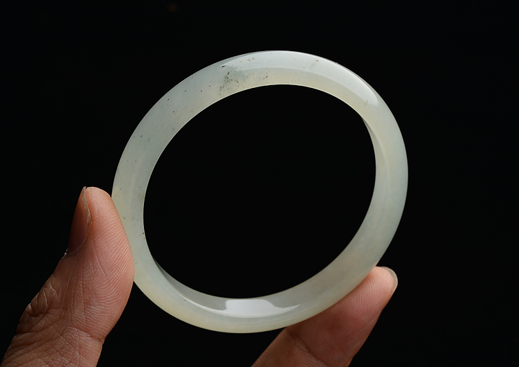 (超值推荐)冰种晴水手镯（53mm）
