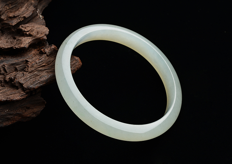(超值推荐)冰种晴水手镯（53mm）