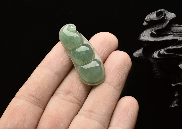 (超值推荐)冰种晴水四季豆挂件