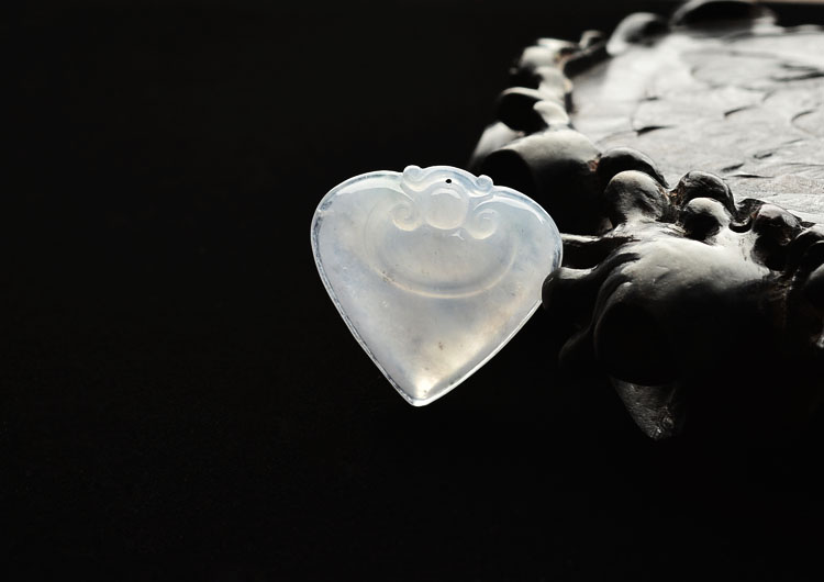 (成本清仓)冰种晴水略飘花如意挂件