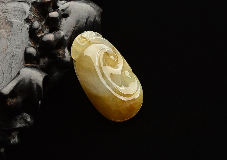 (成本清仓)糯冰种褐黄翡如意挂件