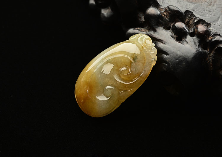 (成本清仓)糯冰种褐黄翡如意挂件