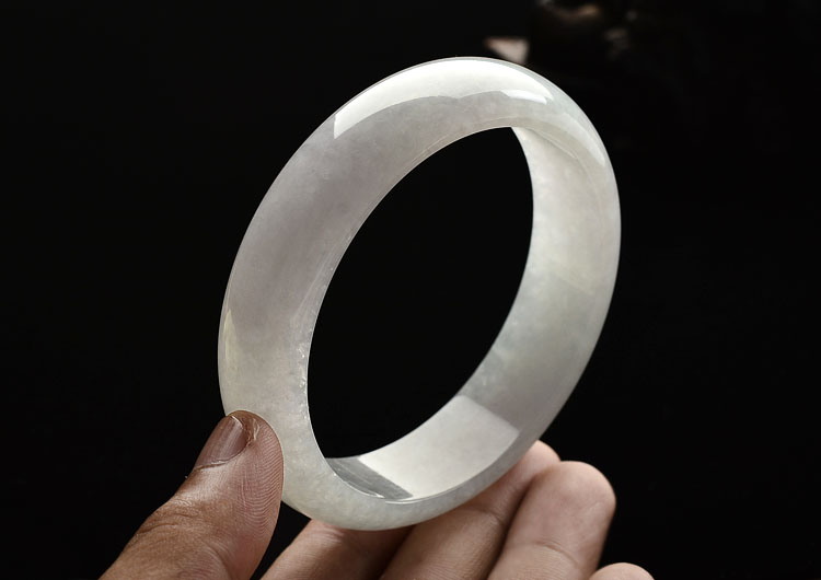 (超值推荐)糯冰种晴水手镯(65.4mm)