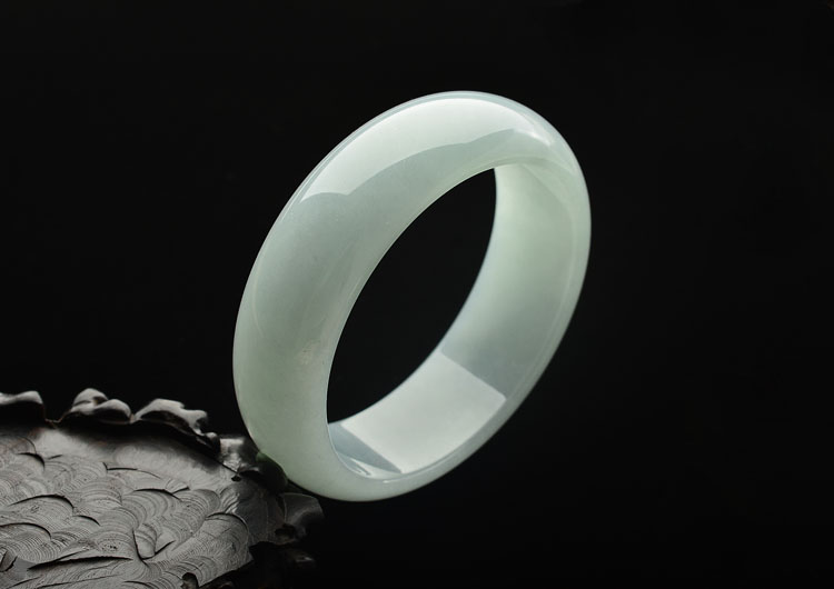 糯冰种晴水手镯(60.2mm)