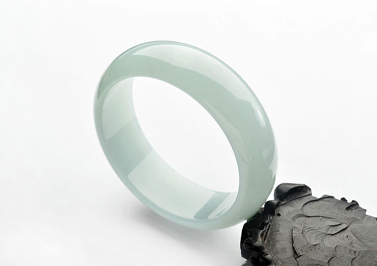 糯冰种晴水手镯(60.2mm)