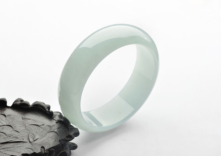 糯冰种晴水手镯(60.2mm)