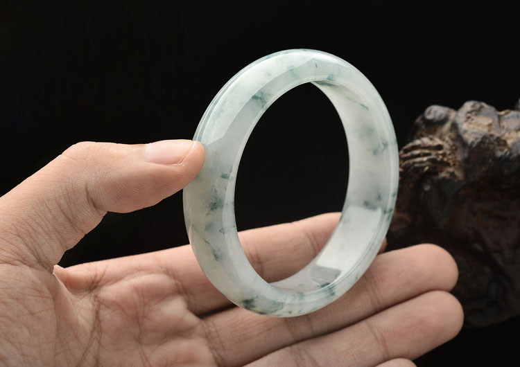 糯冰种飘花手镯(57.7mm)