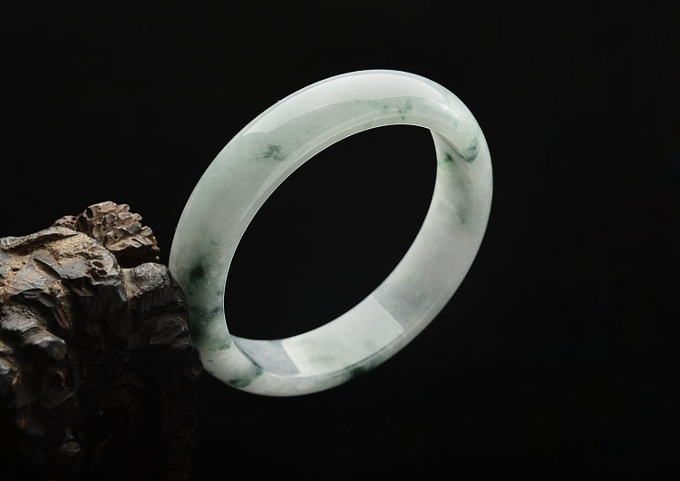 糯冰种飘花手镯(58.1mm)