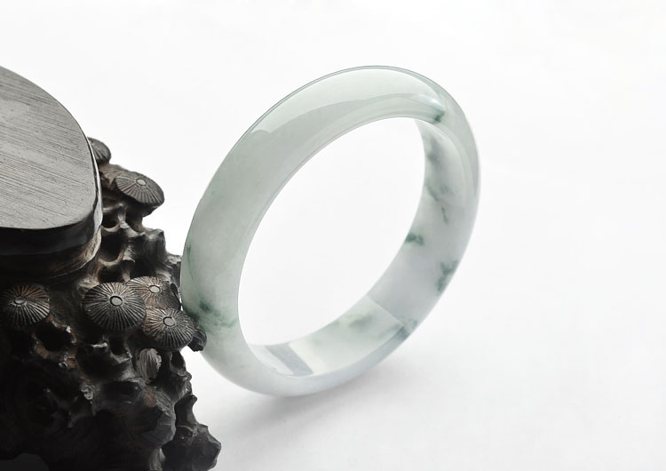 糯冰种飘花手镯(58.1mm)