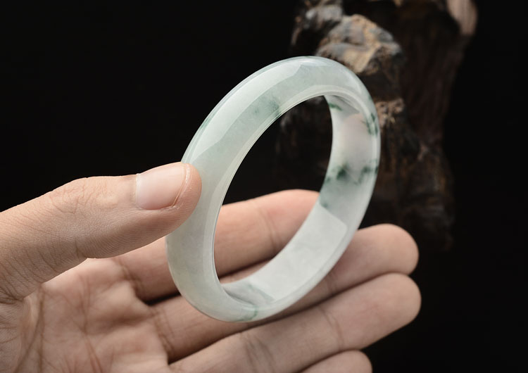 糯冰种飘花手镯(58.1mm)