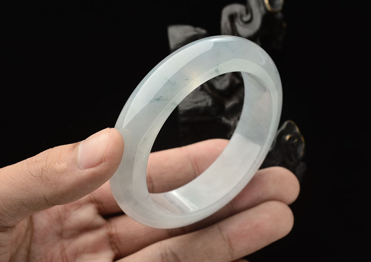 冰种飘花手镯(58.1mm)