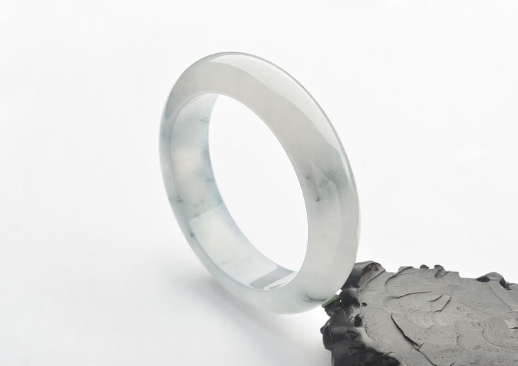 冰种飘花手镯(58.1mm)