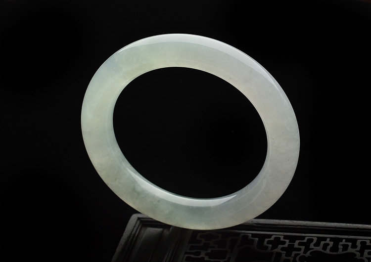 冰种略飘花圆条手镯(54.5mm)