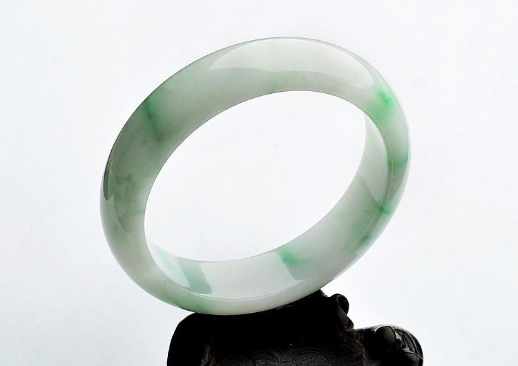 糯冰种飘翠手镯(58.5mm)