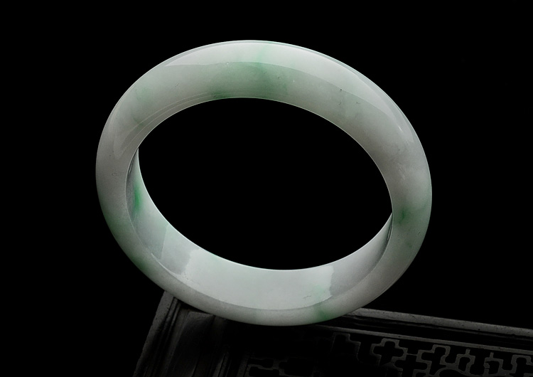 糯冰种飘翠手镯(58.5mm)