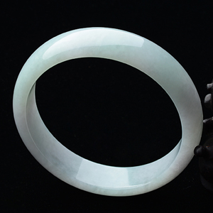 糯冰种淡晴水手镯（58.2mm）