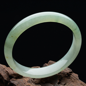 冰种晴水略飘黄翡手镯（60.5mm）