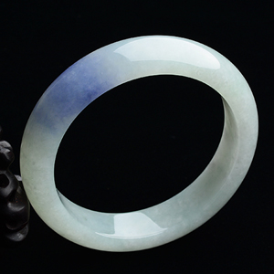 (超值推荐)糯冰种晴水带紫罗兰手镯（58.2mm）