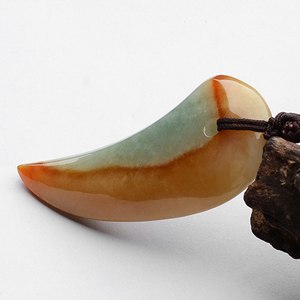 (超值推荐)糯冰种晴水黄翡灵牙挂件