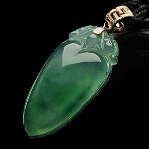 冰种绿晴水双龙如意挂件(金扣)