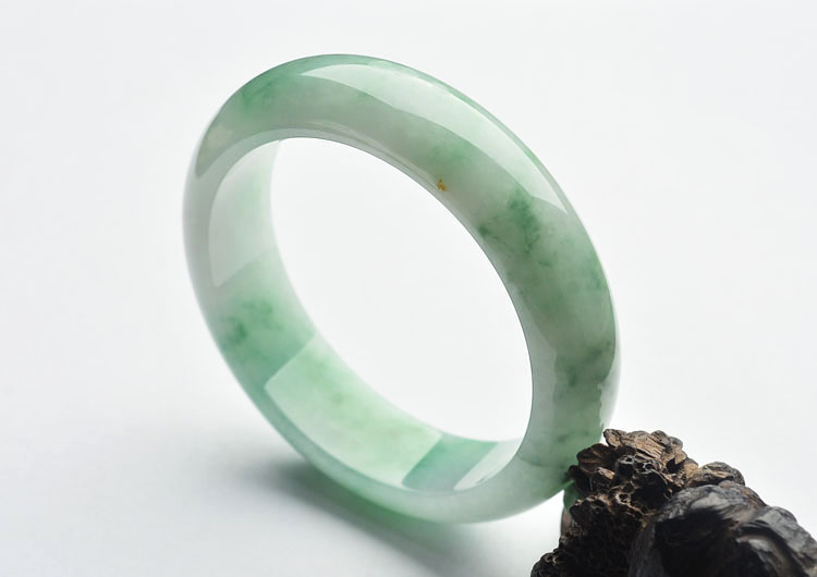 糯冰种飘花手镯(58.5mm)