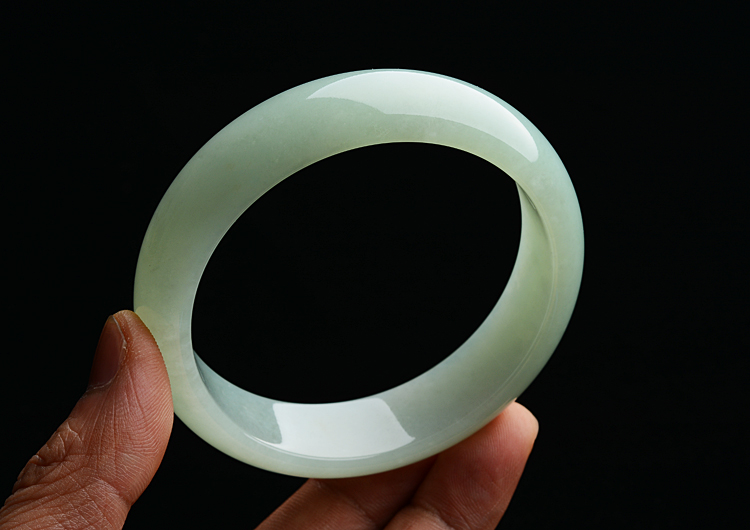 糯冰种晴水手镯（59.5mm）