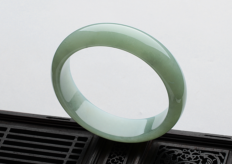 糯冰种晴水手镯（59.5mm）