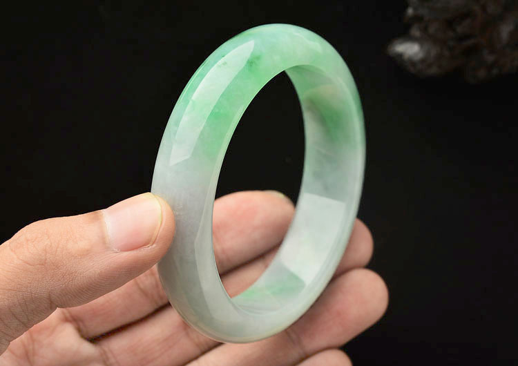 糯冰种飘花手镯(59.4mm)